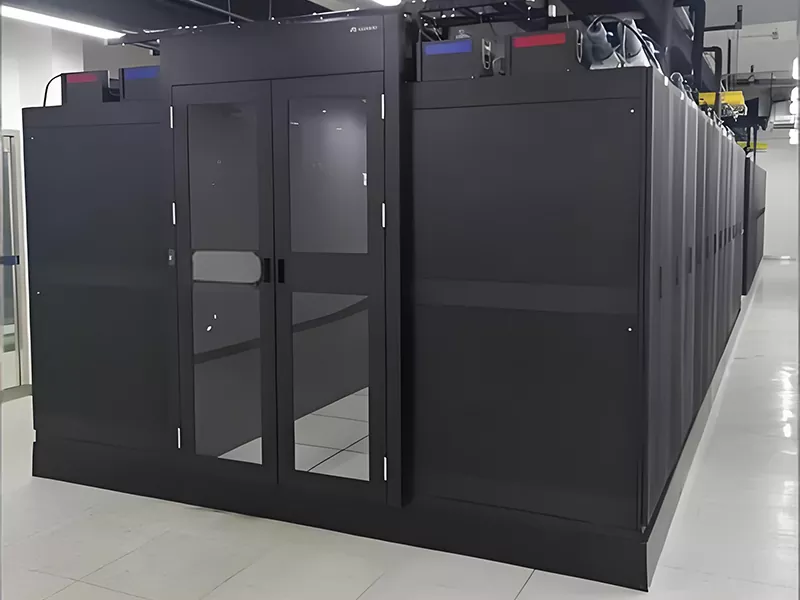 Modularer Kaltgangschrank